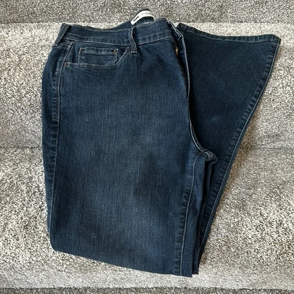 Levi’s 505 Straight Leg Dark Wash Jeans - Picture 1 of 8